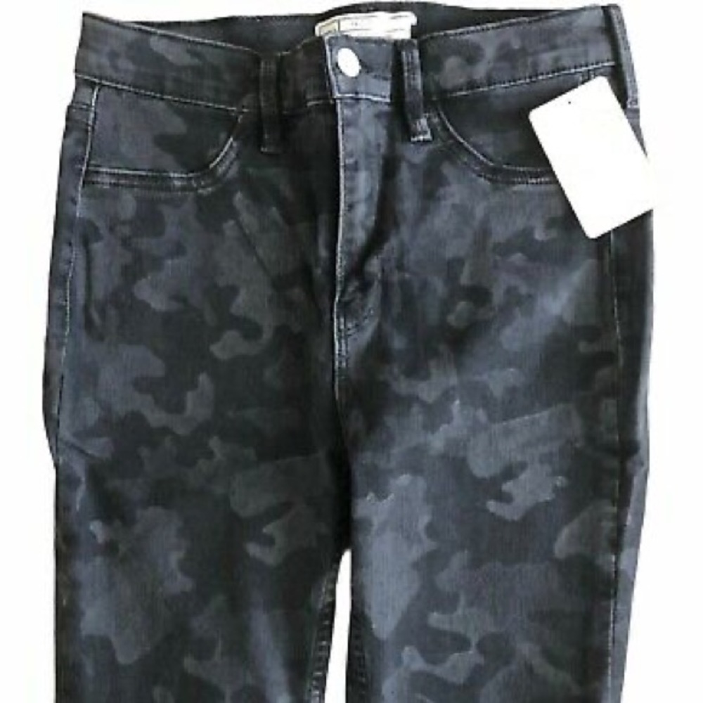 Free People Camouflage Skinny Jeans in Black Grey